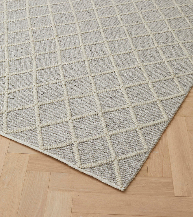 MITRE RUG, FEATHER